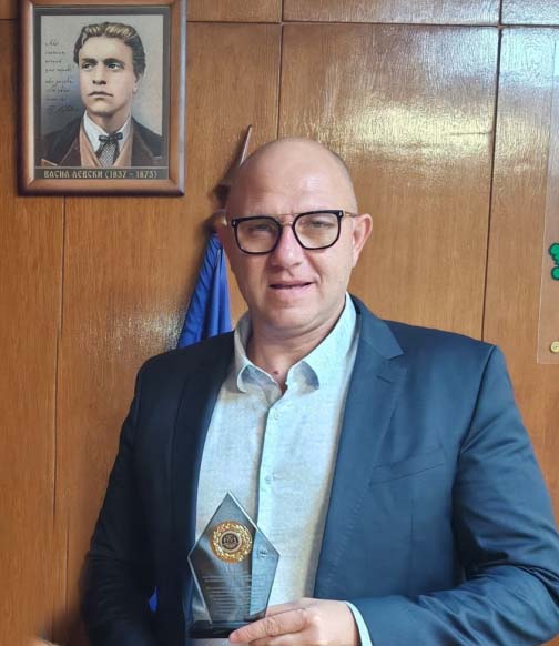 Отстраненият Д. Бараков ще подпомага министъра 