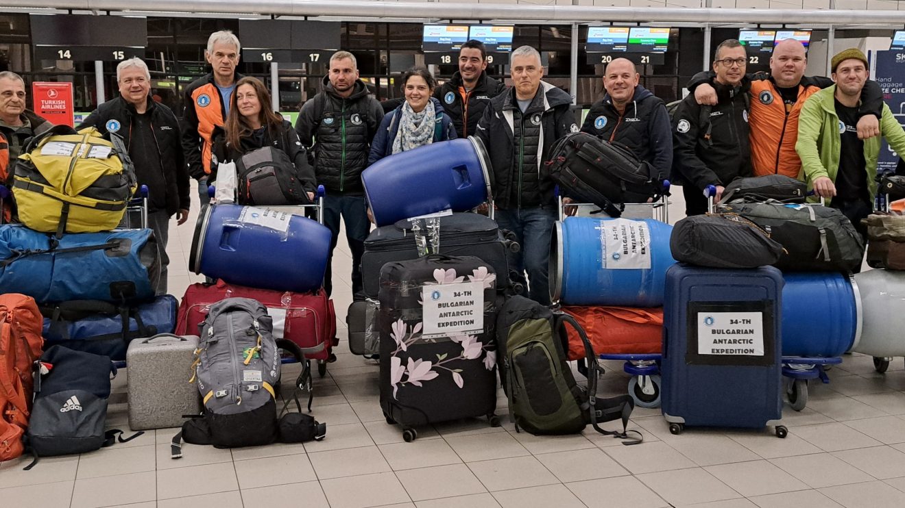 Анастас Абаджиев отново е част от българската антарктическа експедиция