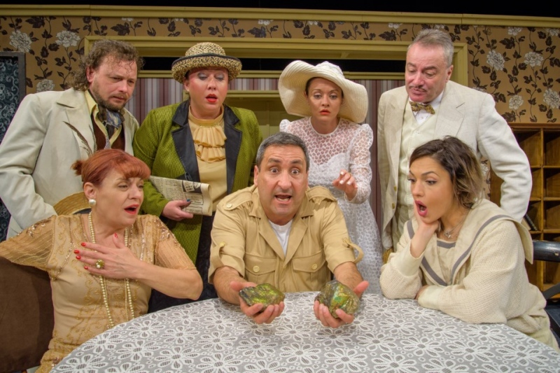 Още покани за театър през октомври