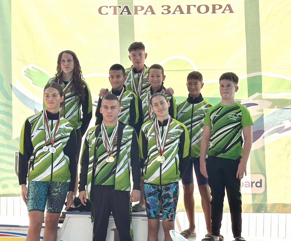 Шампионският дух на плувците: 26 медала без нормални тренировки и басейн