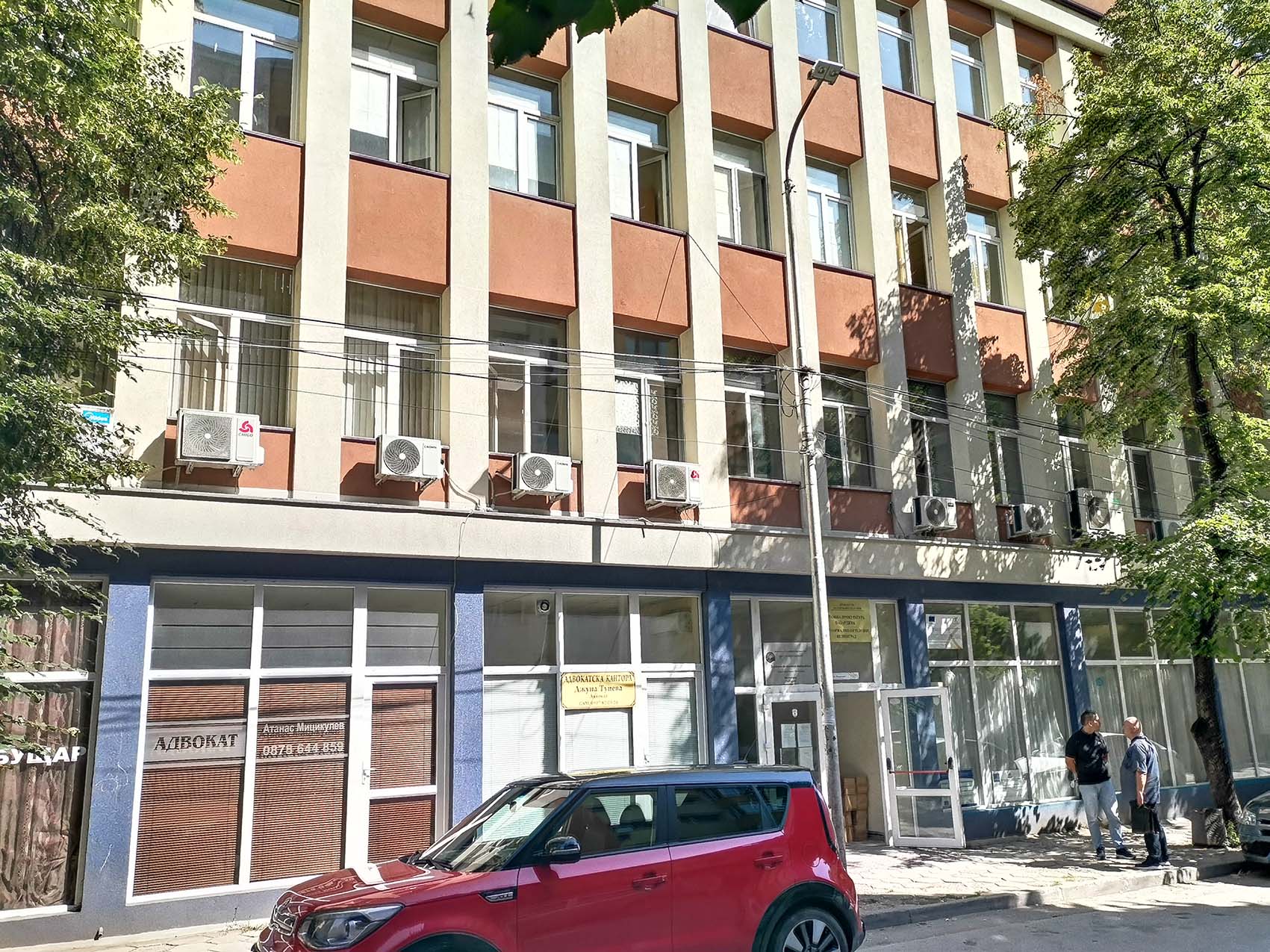 Сградата на „Хан Аспарух“ 16 остава публична общинска собственост