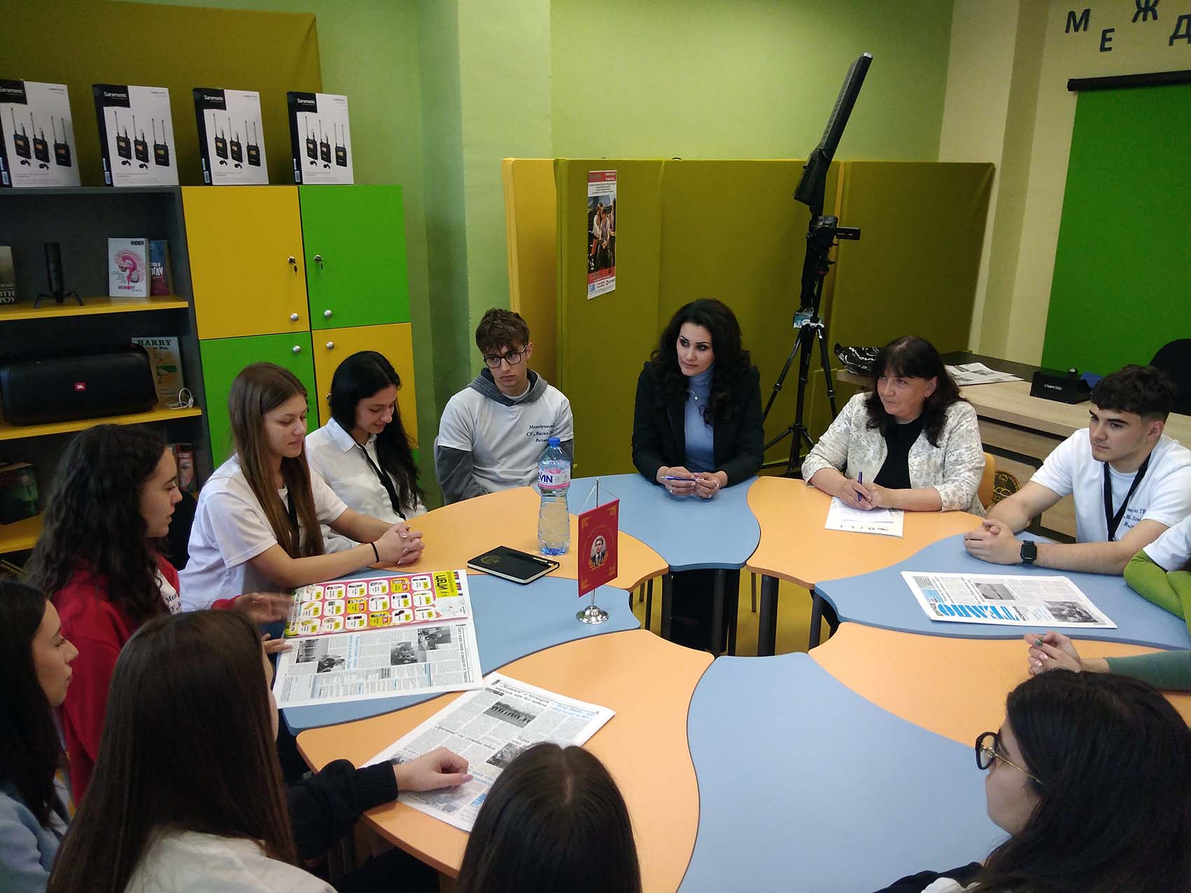 „Медиите и младите“: Най-важната новина е добрата новина